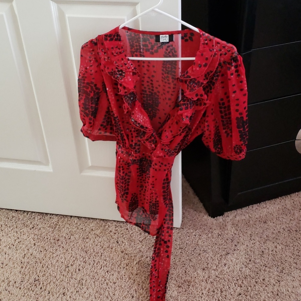 Blouse/sheer 100% polyester